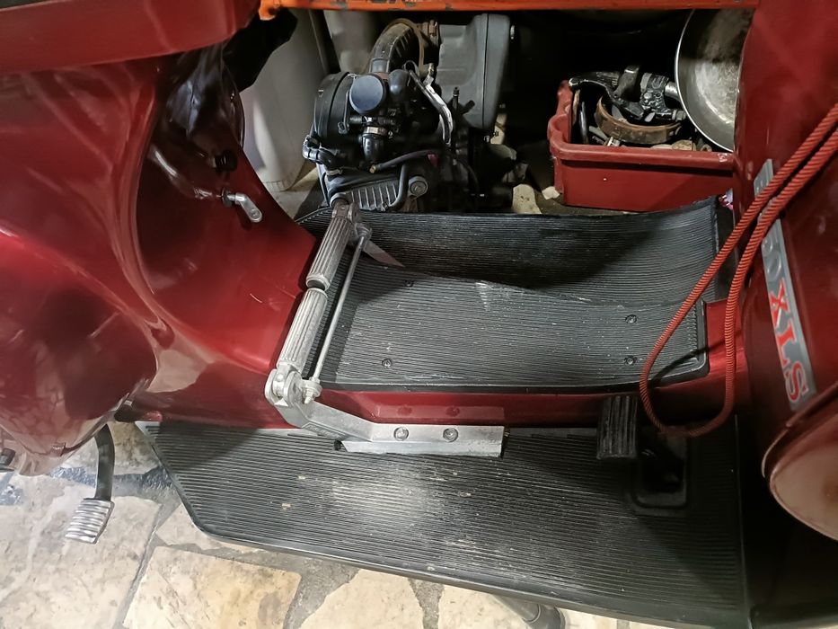 Pousa pés vespa pk50