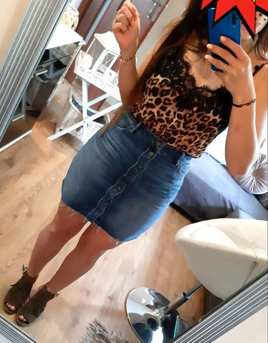 Jeansowa spódnica z guzikami abercrombie&fitch