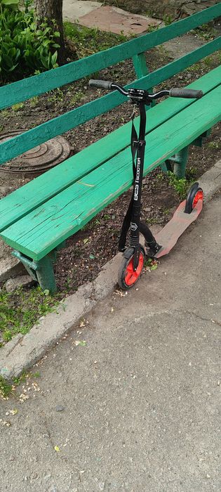 Продам дитячий самокат