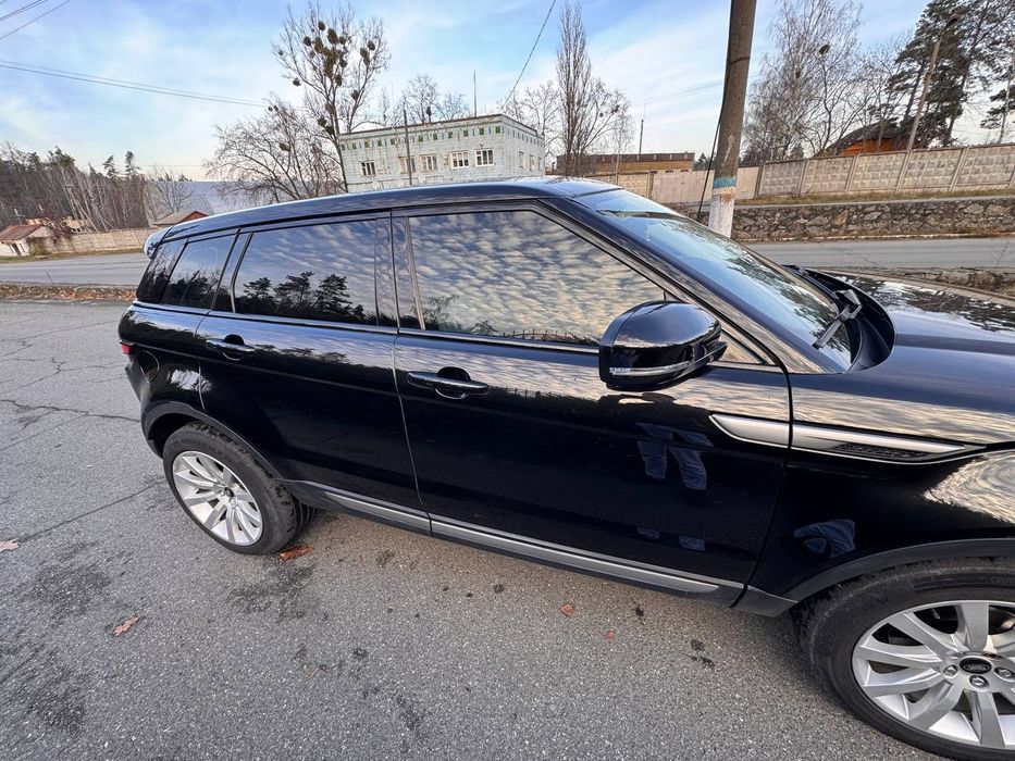 Продам ренж ровер евог 2013 року