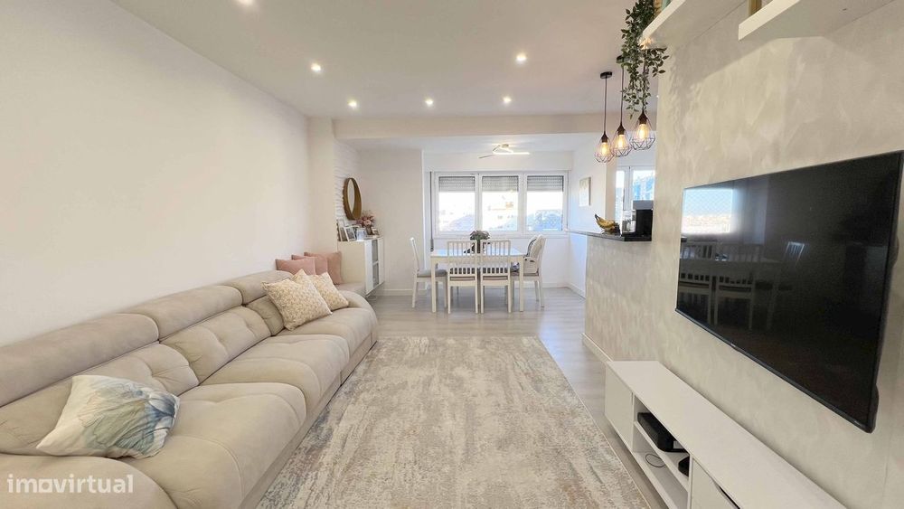 Apartamento T3 localizado em São Marcos, Lisboa