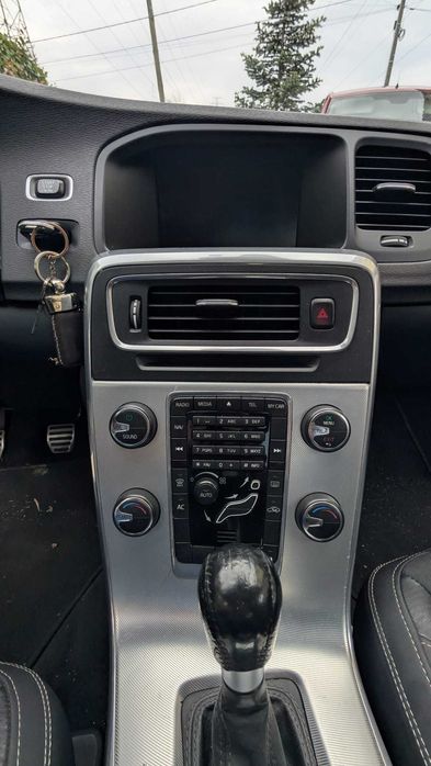 VOLVO S60 R design