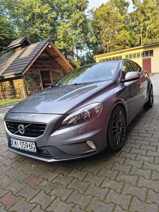 Volvo V40