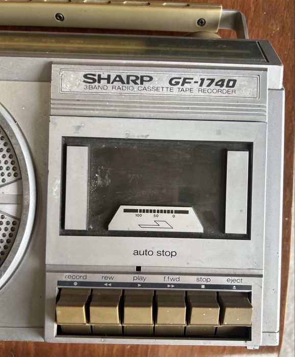 Radiomagnetofon Sharp