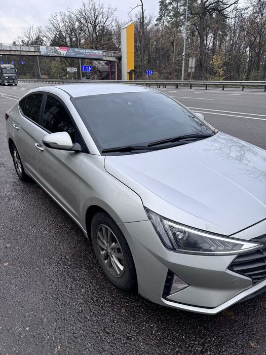 Оренда авто Київ | Tesla Model 3, Camry, Corolla | від 3 діб