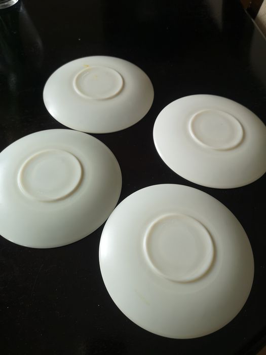 Talerzyki małe 4 sztuki