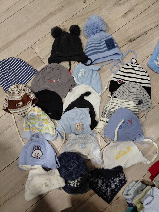 Sprzedam pakę ubran dla chłopca rozmiar 56/62