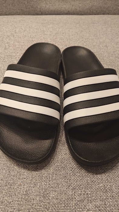 Klapki Adidas - rozmiar 42 - Nowe