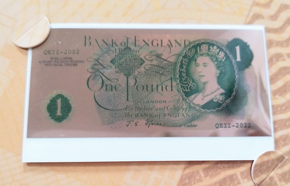 Banknot 1 funt, miedziany, 70 lat panowania Królowej Elżbiety II.