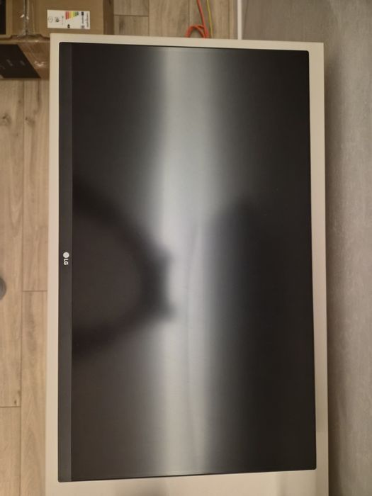 Монітор LG Ergo 4K 27UN880