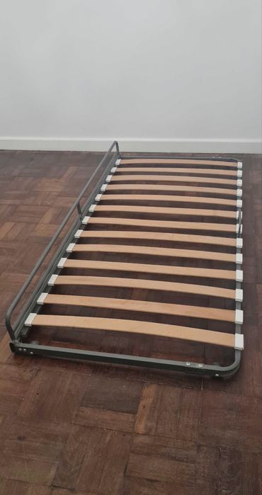 Cama extraível / gaveta SVÄRTA silver iKea