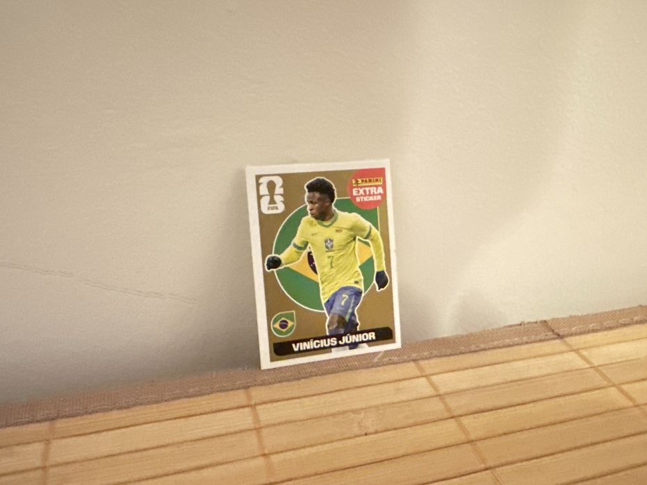 Cromo Legend Gold Vinícius Júnior