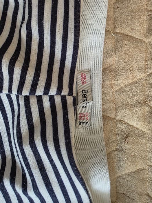 Spódnica poszerzana mini w paski