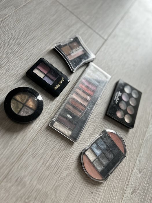 Zestaw paletek cieni