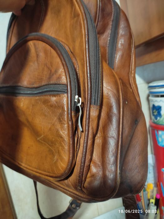 Mochila de couro cor camel