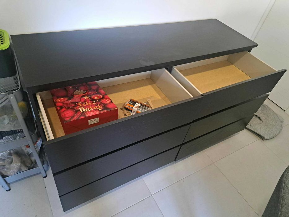Cómoda IKEA MALM Preta — 6 Gavetas — 160 cm