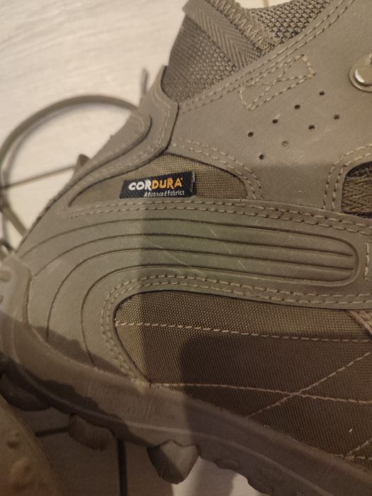 Продам берці 43 р
