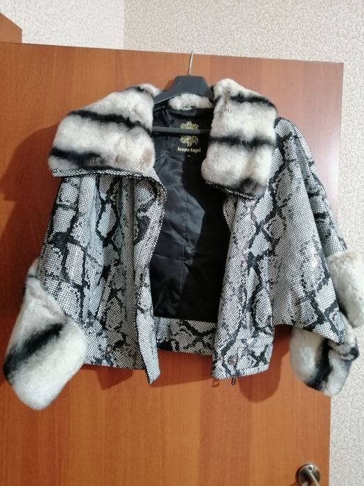 Продам куртку, б/у