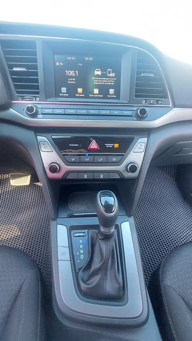 Hyundai Elantra 2018 рік.