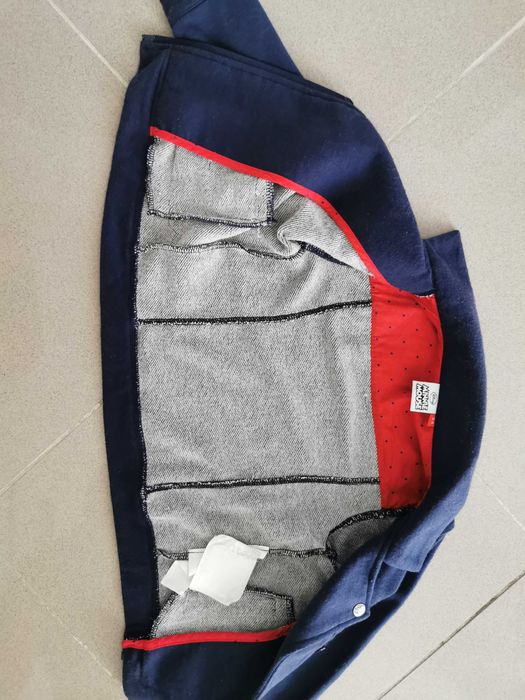 Casaco Minnie azul escuro e vermelho