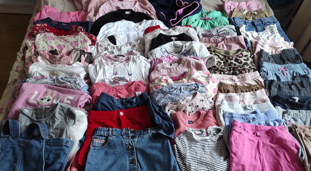 пакет одягу на дівчинку 5-6-7 р, лосіни,штани, кофти, реглани, плаття