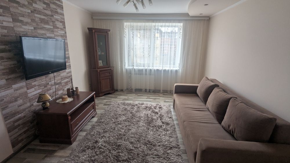 Продаж 2 кімн квартири по вул володимирській (Боздош)