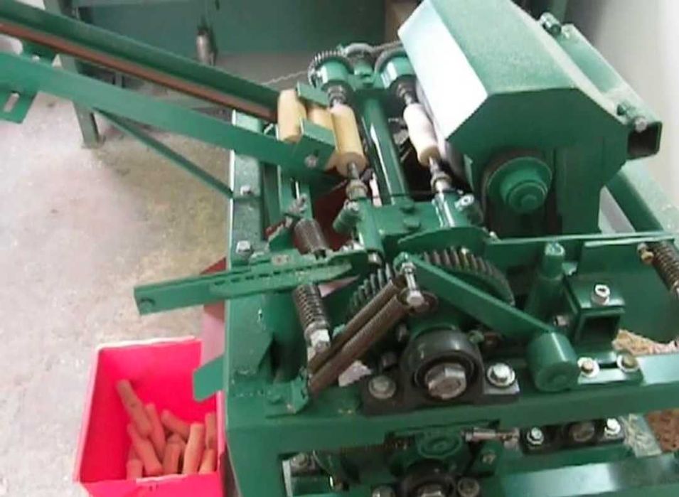 Токарний верстат автоматичний для виготовлення профільованих заготовок