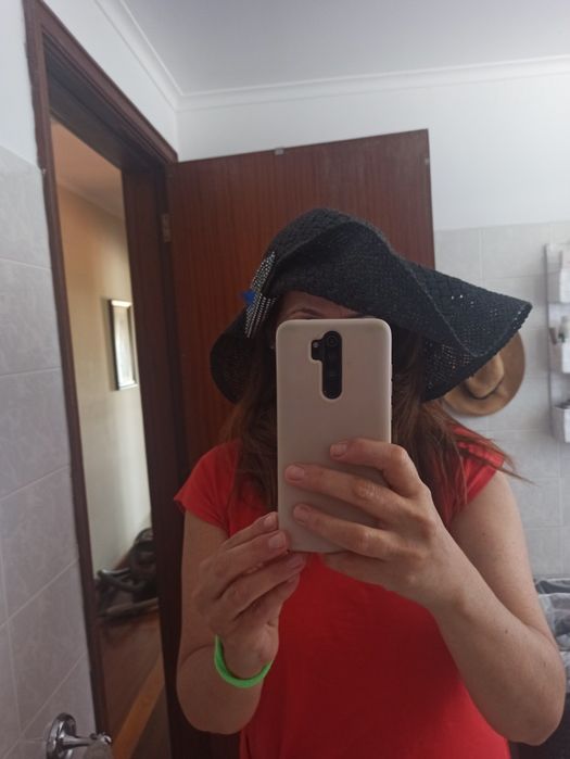 Chapéu preto de festa