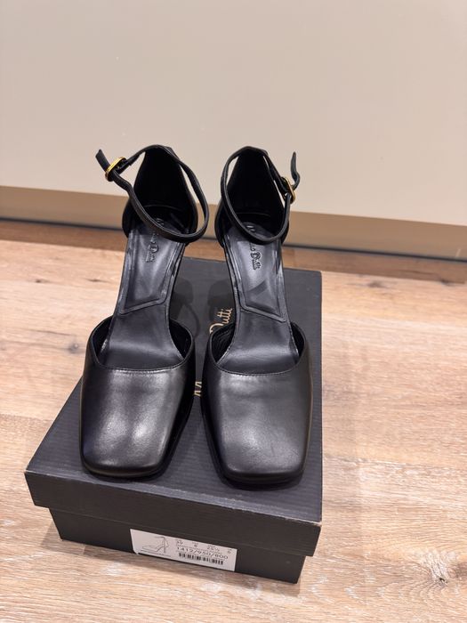Шкіряні туфлі Massimo Dutti, р. 39