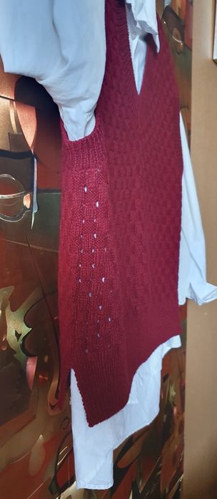 Жилет ручной вязки