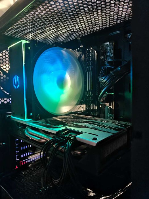 Komputer i3 10105f RX 580 8 gb 16 gb ram