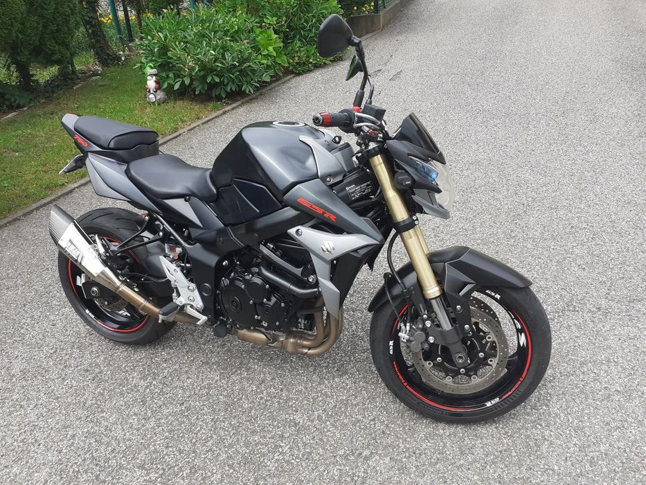 Suzuki GSR piękny bezwypadkowy  GSR 750 na wydechu YOSHIMURA 2015 rok