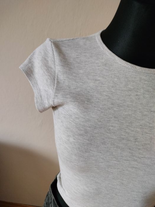 Szara podkoszulka t-shirt Bershka S