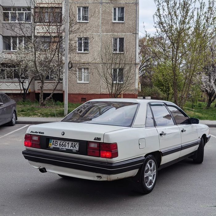 Ауді 100 с3 (сігара)
