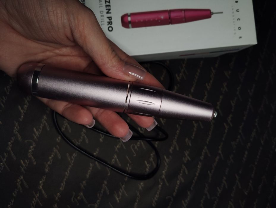 Фрейзер ручка рожева