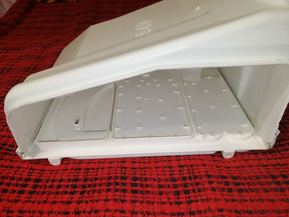 Люк, душевой бокс на стиральную машину INDESIT.