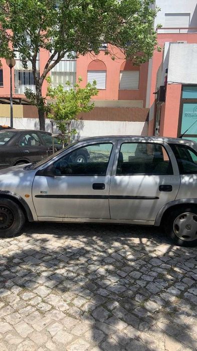 Opel Corsa B 1.0 Gasolina | 125000 km | 1998 | 700€