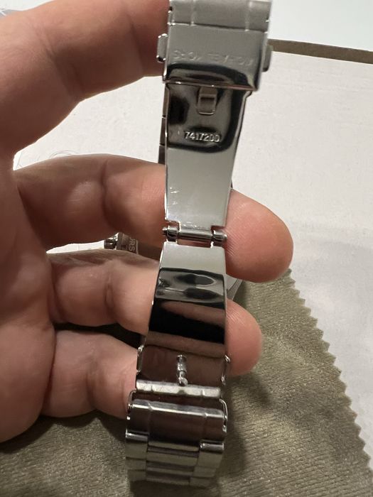 Продам годинник MICHAEL KORS придбаний в Сша в мережі Tigimex