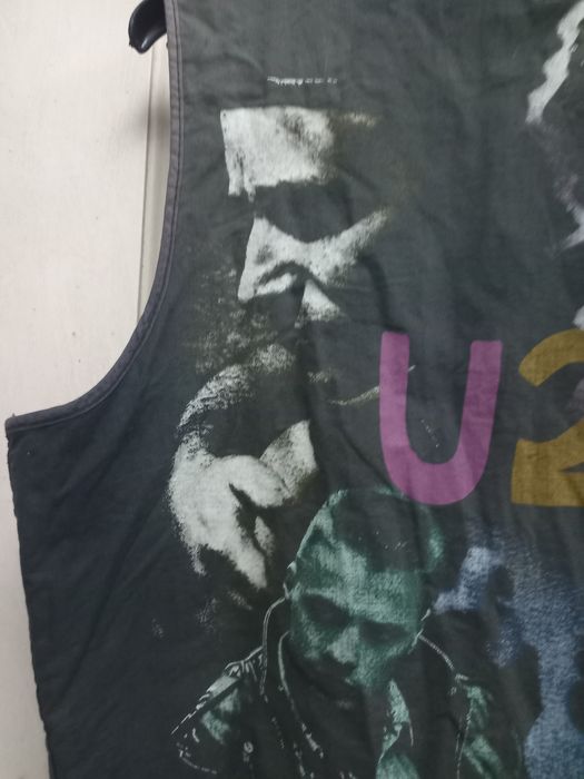 Colete dos U2 dos anos 90