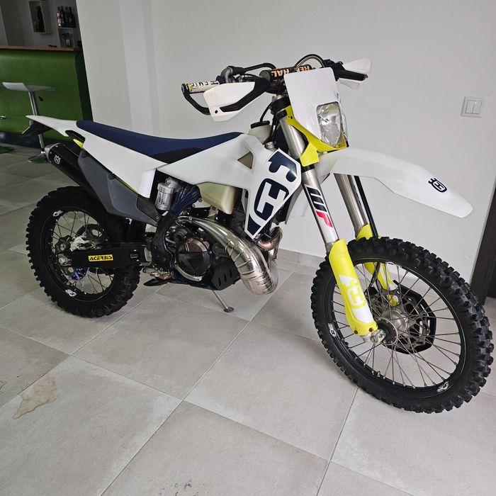 Husqvarna 250 2T/ 2019 / 104 horas!!  Enduro !!