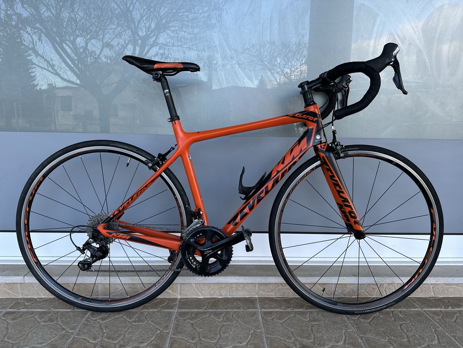 Bicicleta de estrada KTM - carbono