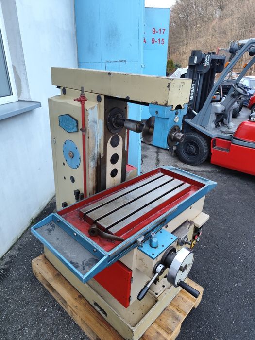 Frezarka do metalu tokarka wiertarka piła taśmowa