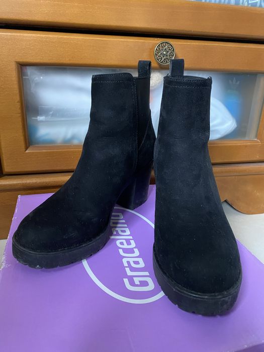 Botas Pretas da Graceland
