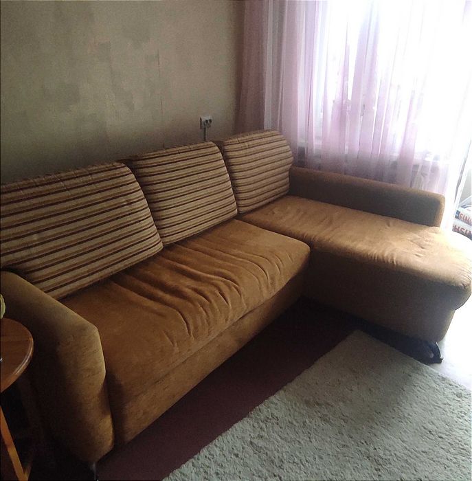 Продам диван срочно