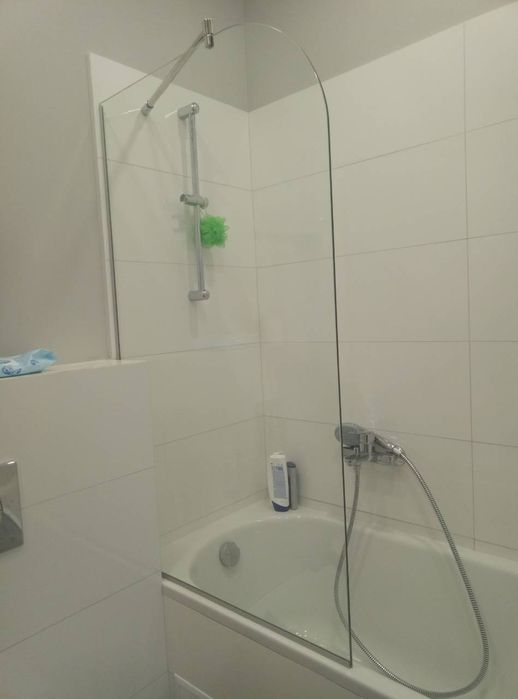 Шторка для ванни скляна