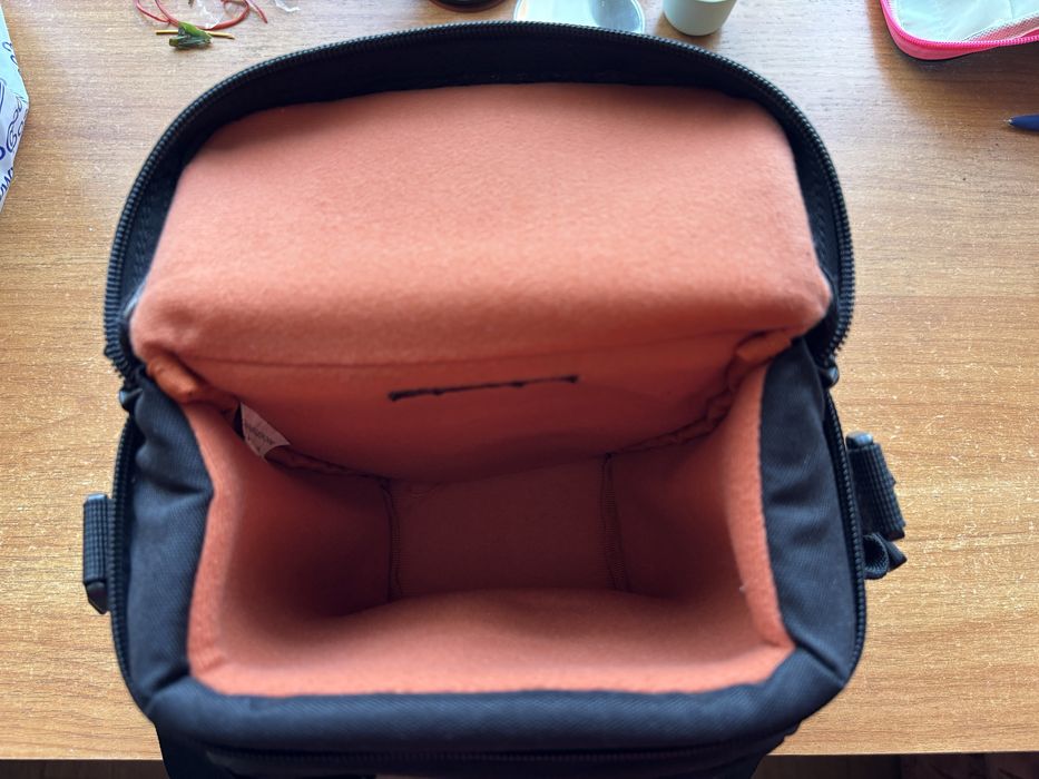 ОТЛИЧНЕЙШАЯ сумка для фотокамери LOWEPRO Adventura TLZ 25 Black