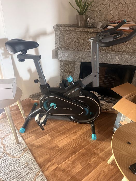 Bicicleta estatica nova cecotec