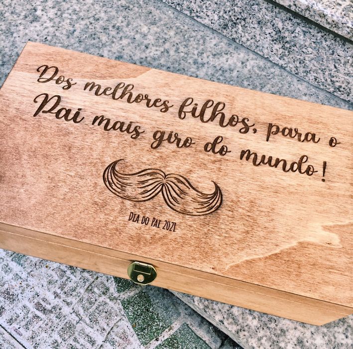 Caixas e cestas de madeira personalizadas a laser