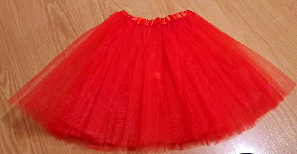 Saia Tule e Chapéu Bruxa: Tam 8-9 Anos