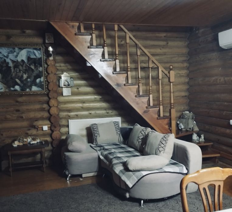 Здається будинок подобово